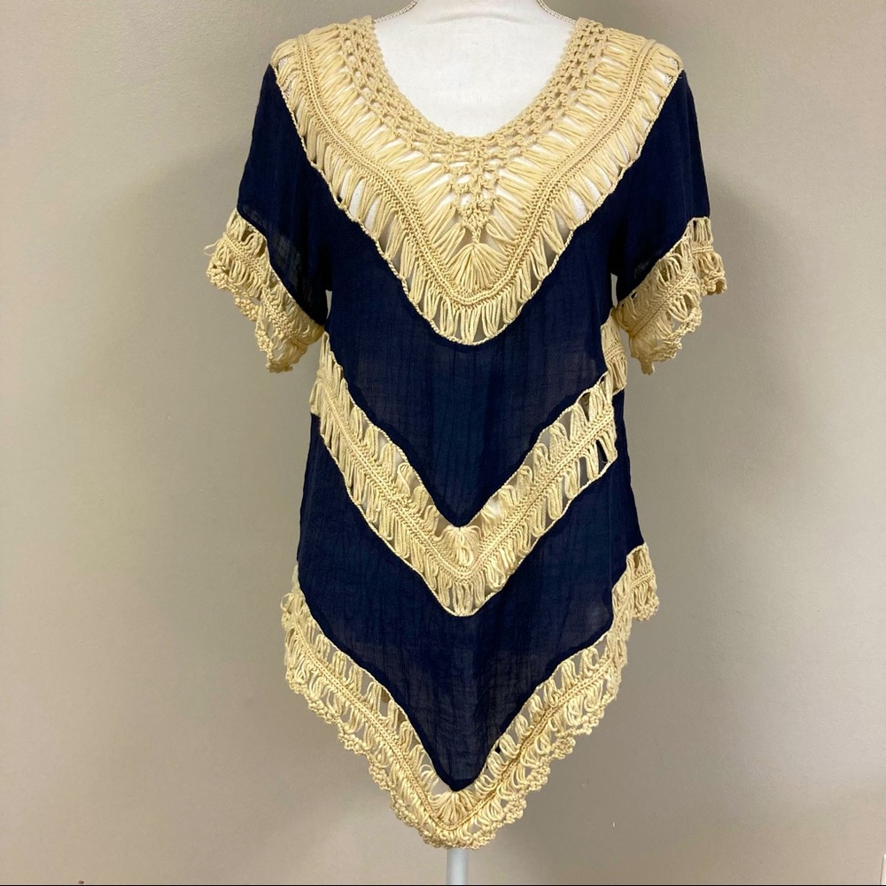 UMGEE USA Boho Retro Crochet V-Neck Top